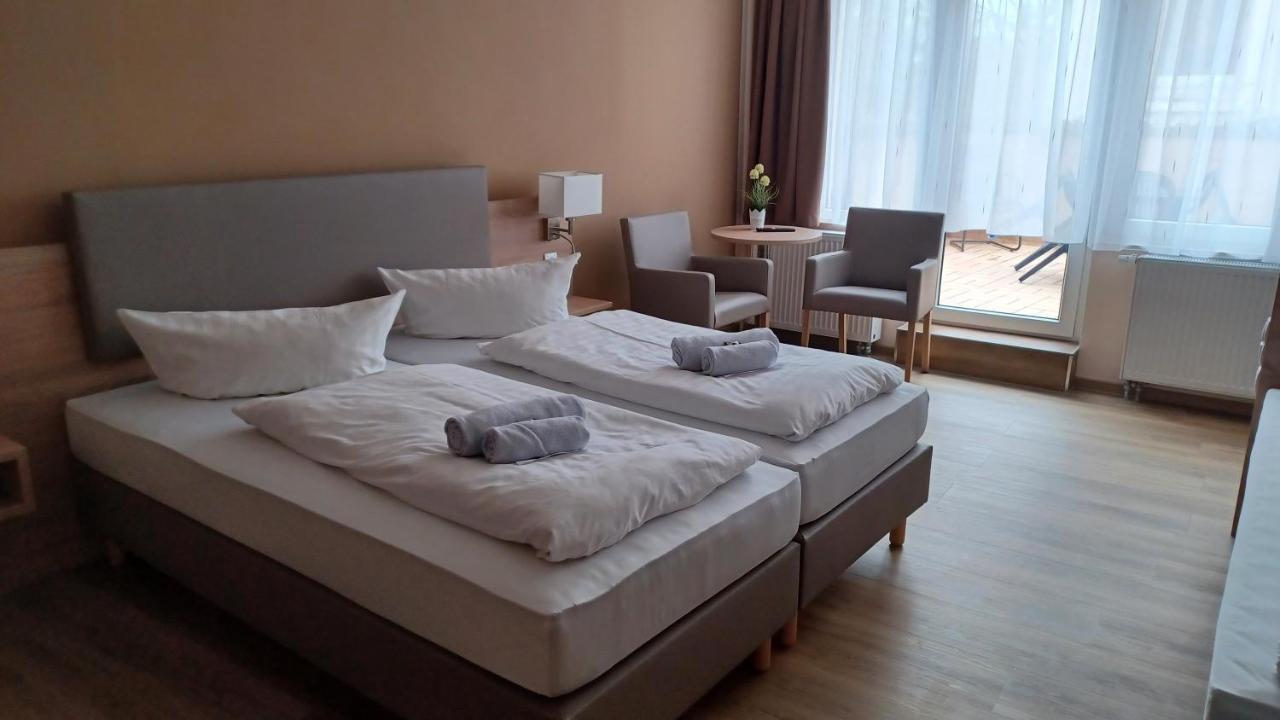 Pension Am Stern Лайпциг Екстериор снимка