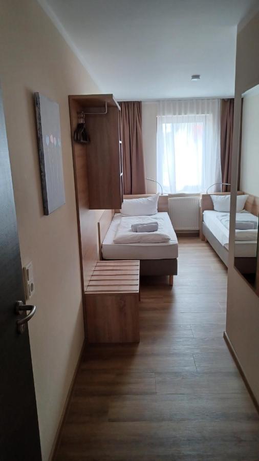 Pension Am Stern Лайпциг Екстериор снимка