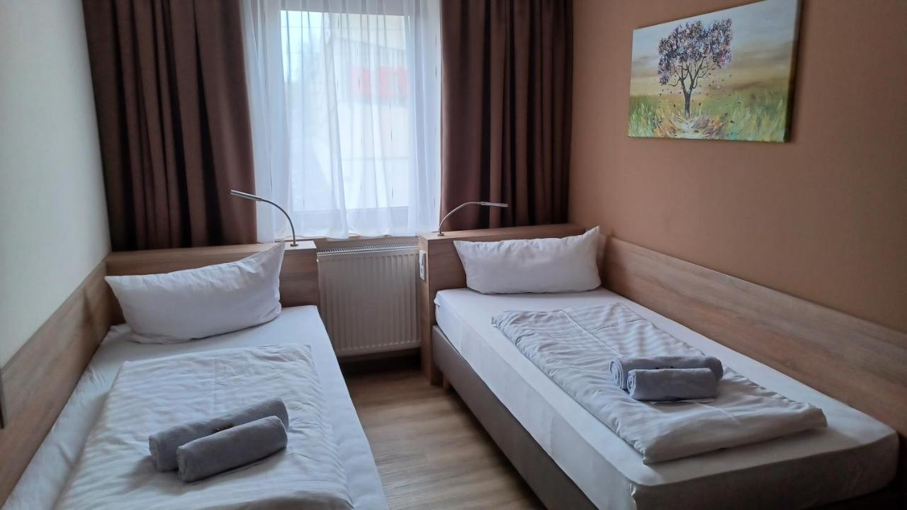 Pension Am Stern Лайпциг Екстериор снимка