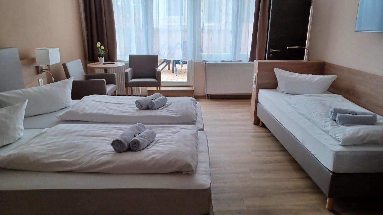 Pension Am Stern Лайпциг Екстериор снимка